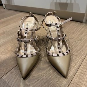 Valentino pumps